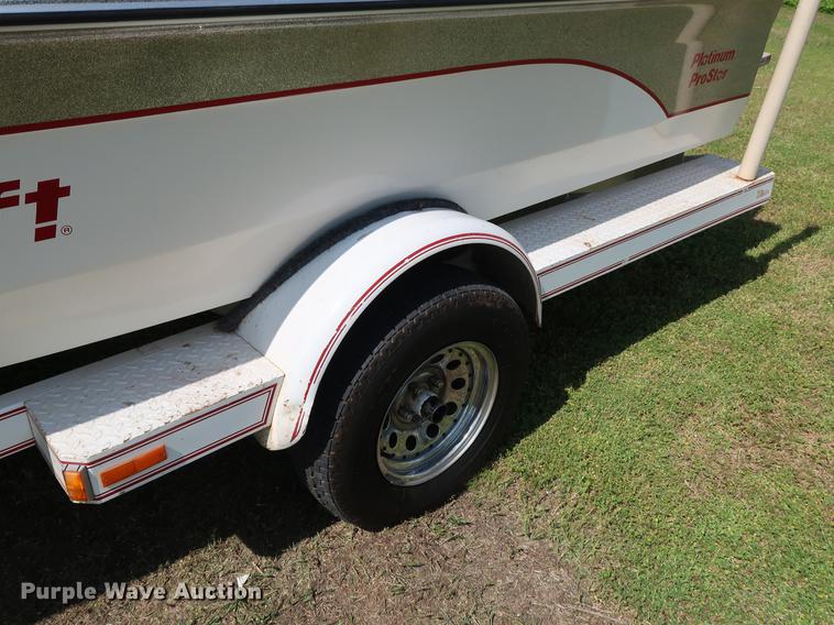 image for item FE9639 1988 Mastercraft Platinum Prostar 190 20th Anniversary boat