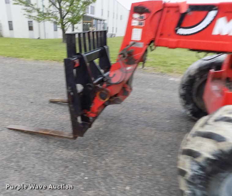 image for item FG9370 2004 Manitou MLT940L120LSU telehandler