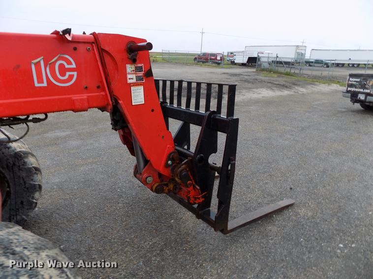 image for item FG9370 2004 Manitou MLT940L120LSU telehandler