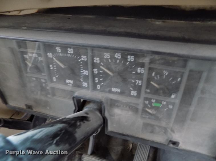 image for item FG9371 1994 International 3800 Blue Bird school bus