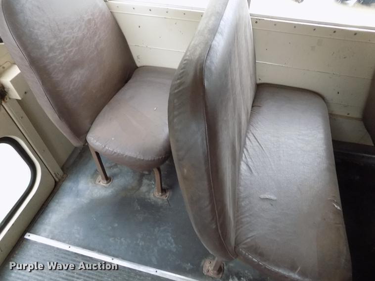 image for item FG9371 1994 International 3800 Blue Bird school bus