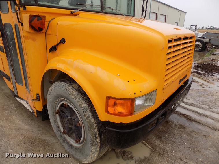image for item FG9371 1994 International 3800 Blue Bird school bus