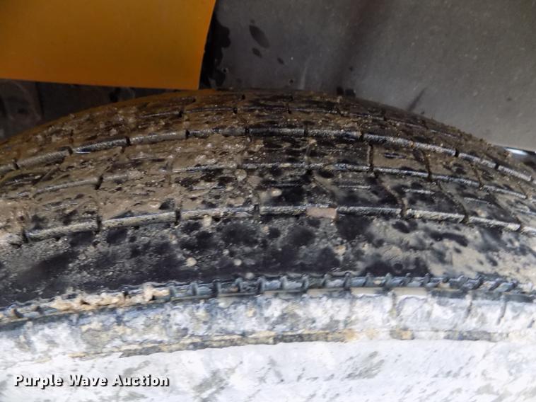 image for item FG9371 1994 International 3800 Blue Bird school bus