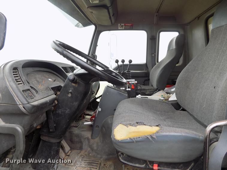 image for item FG9375 2007 Isuzu FTR dump truck