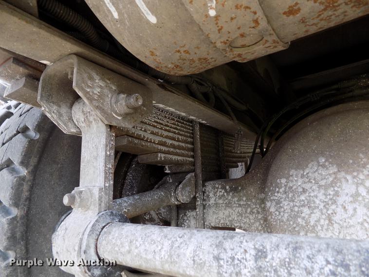 image for item FG9375 2007 Isuzu FTR dump truck