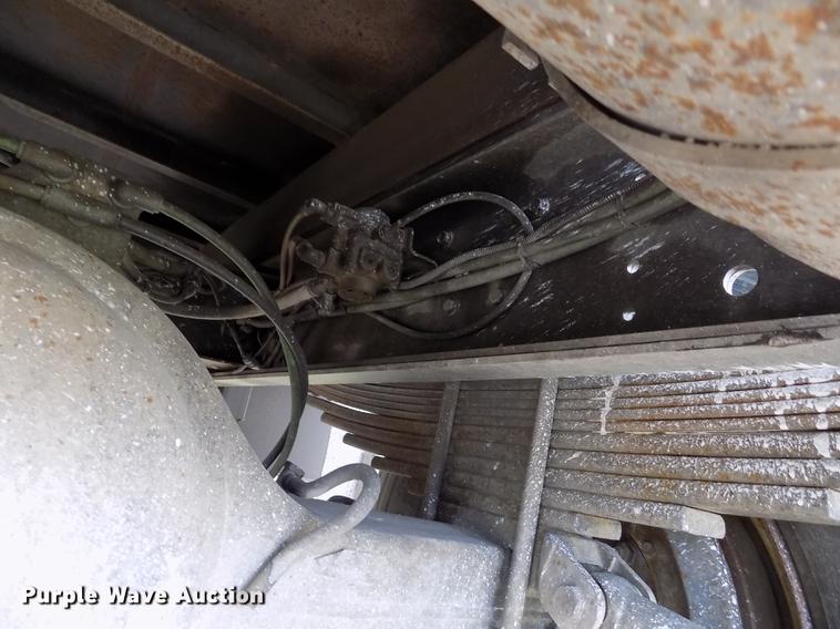 image for item FG9375 2007 Isuzu FTR dump truck