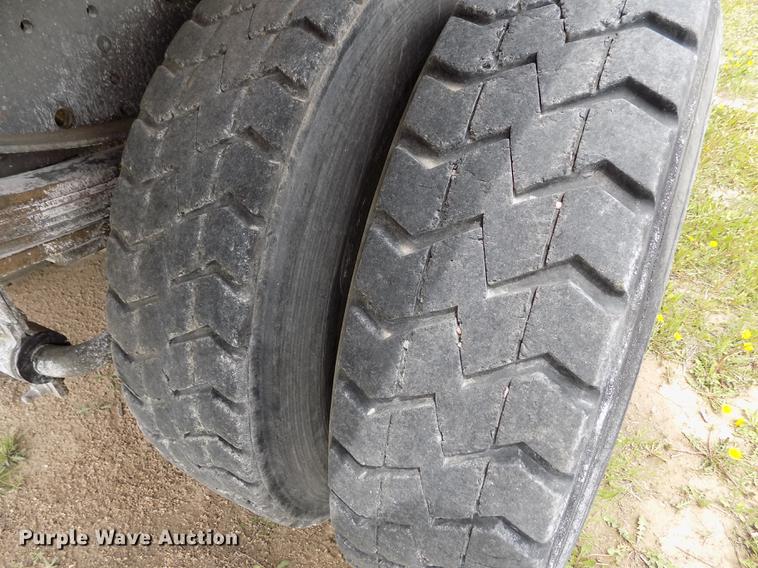 image for item FG9375 2007 Isuzu FTR dump truck