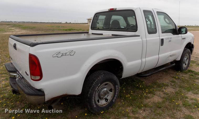 image for item FG9395 2006 Ford F250 Super Duty XL SuperCab pickup truck