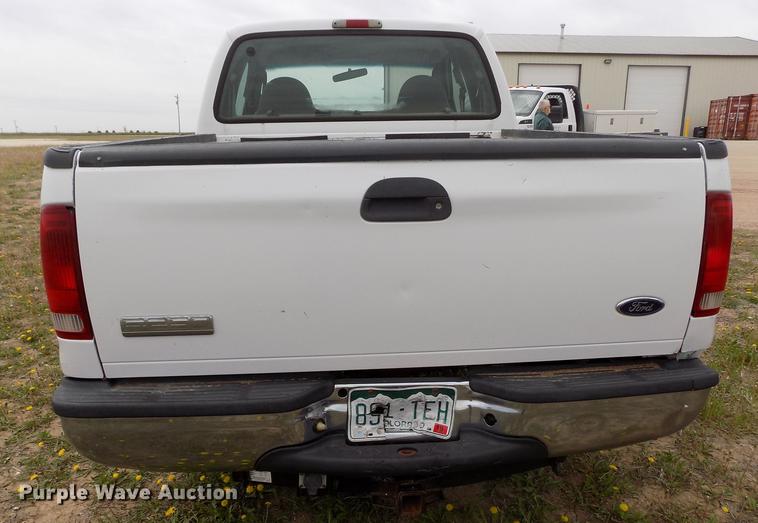 image for item FG9395 2006 Ford F250 Super Duty XL SuperCab pickup truck