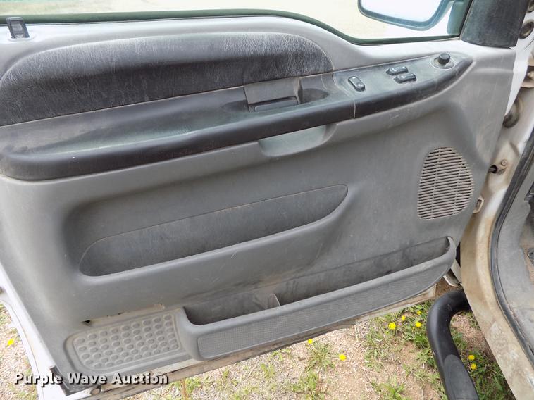 image for item FG9395 2006 Ford F250 Super Duty XL SuperCab pickup truck