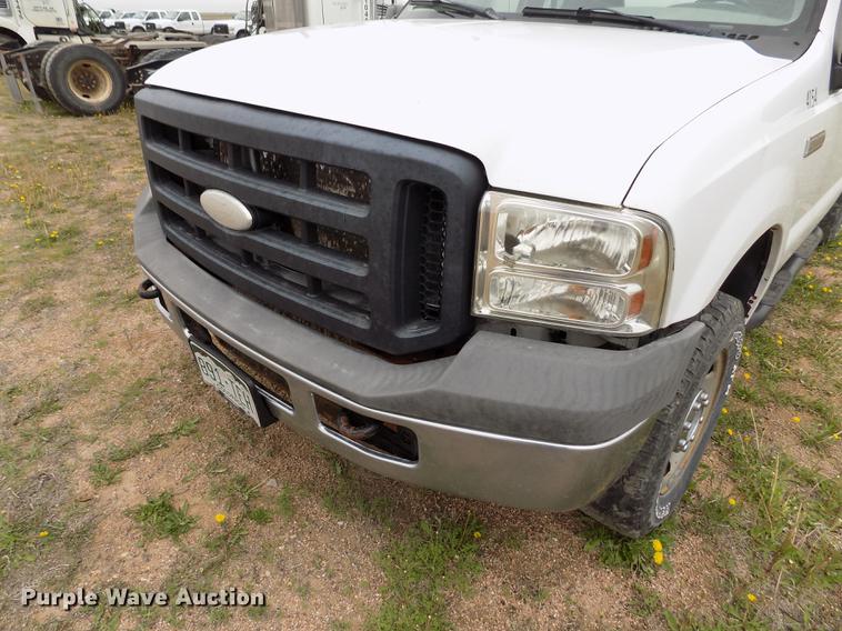 image for item FG9395 2006 Ford F250 Super Duty XL SuperCab pickup truck