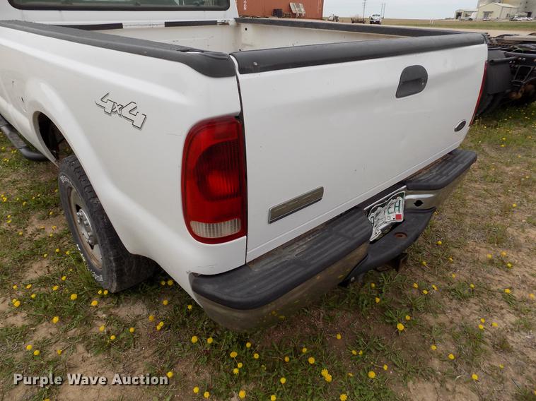 image for item FG9395 2006 Ford F250 Super Duty XL SuperCab pickup truck