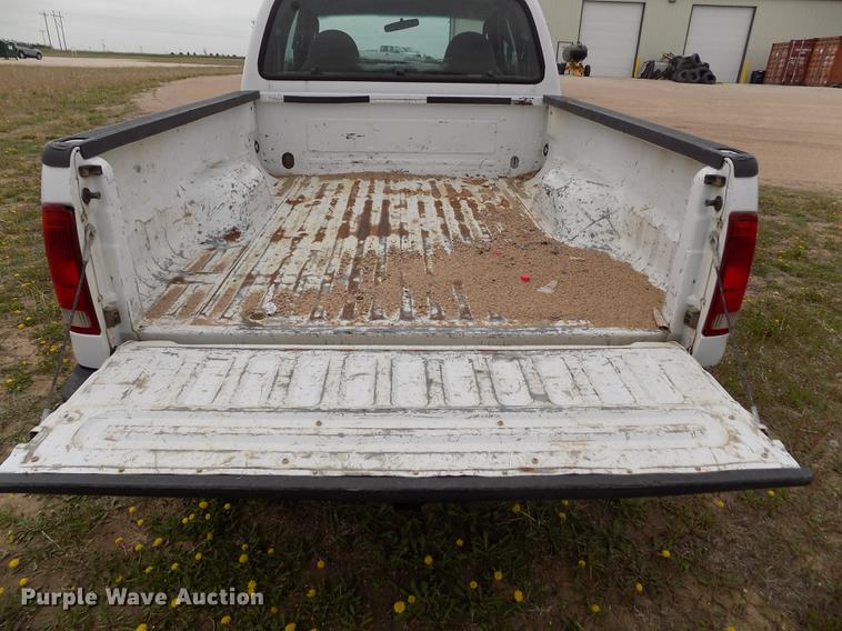 image for item FG9395 2006 Ford F250 Super Duty XL SuperCab pickup truck