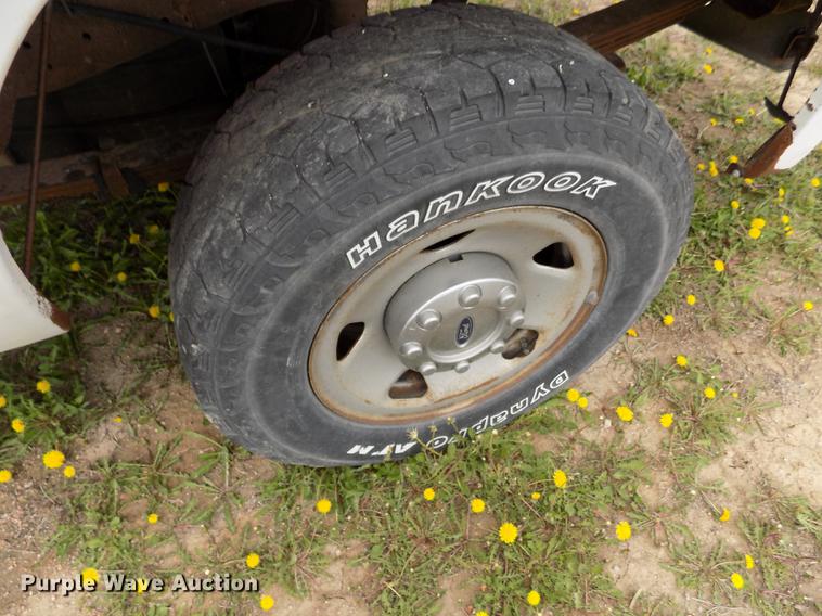 image for item FG9395 2006 Ford F250 Super Duty XL SuperCab pickup truck