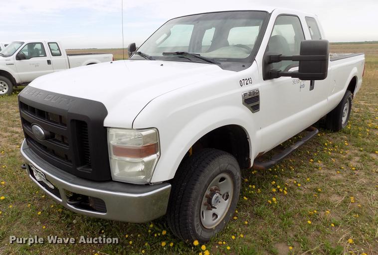 image for item FG9396 2008 Ford F250 Super Duty XL SuperCab pickup truck