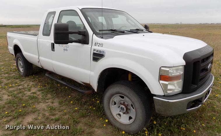 image for item FG9396 2008 Ford F250 Super Duty XL SuperCab pickup truck