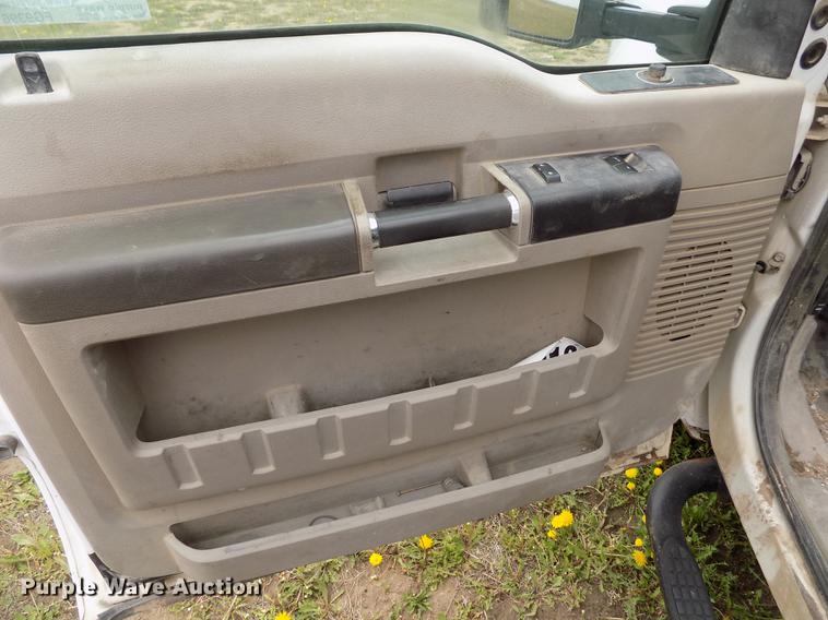 image for item FG9396 2008 Ford F250 Super Duty XL SuperCab pickup truck