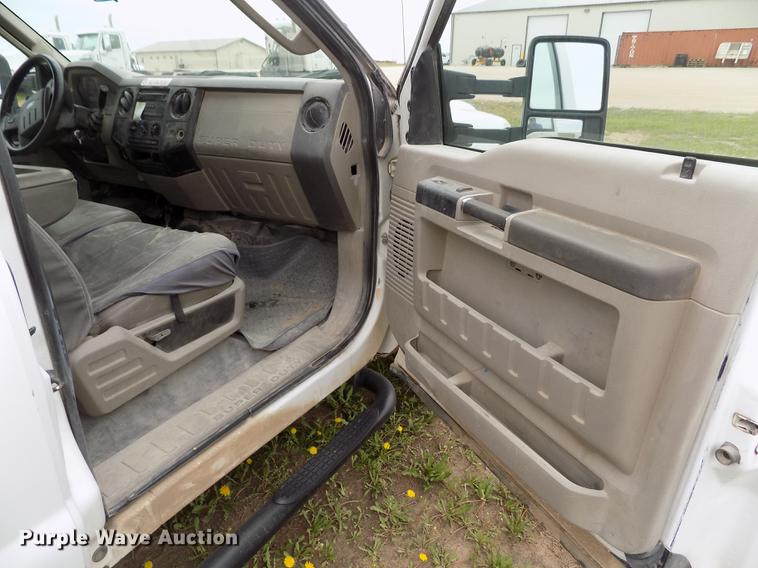 image for item FG9396 2008 Ford F250 Super Duty XL SuperCab pickup truck