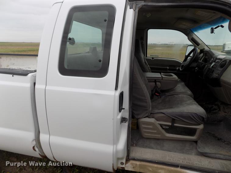 image for item FG9396 2008 Ford F250 Super Duty XL SuperCab pickup truck