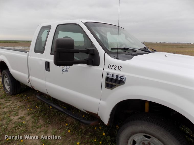 image for item FG9396 2008 Ford F250 Super Duty XL SuperCab pickup truck
