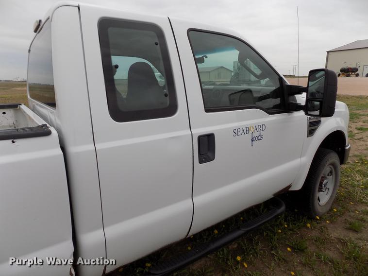 image for item FG9396 2008 Ford F250 Super Duty XL SuperCab pickup truck
