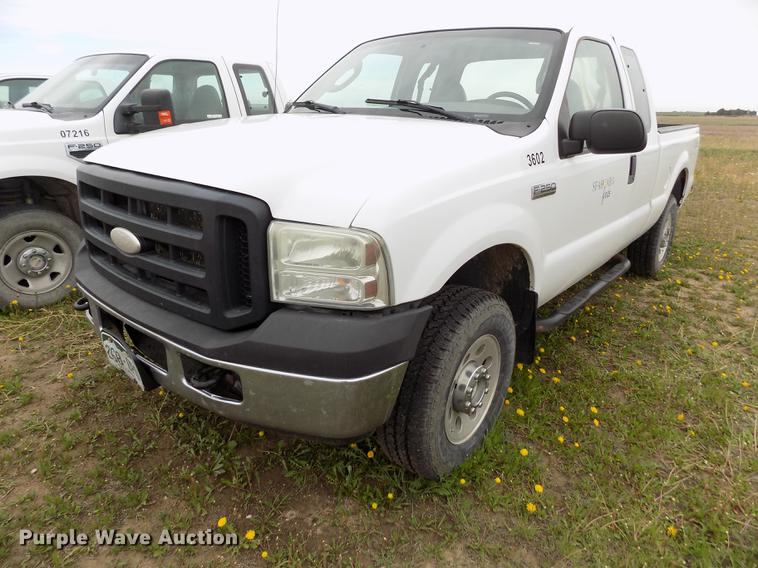 image for item FG9397 2007 Ford F250 Super Duty XL SuperCab pickup truck