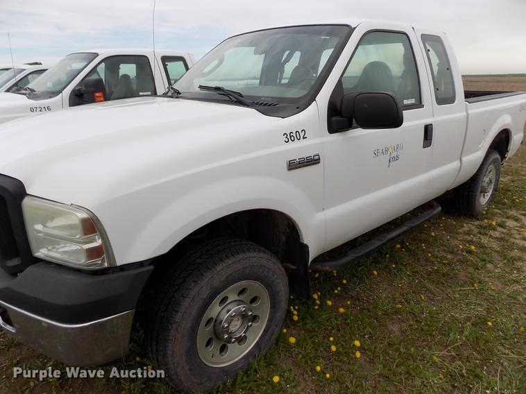 image for item FG9397 2007 Ford F250 Super Duty XL SuperCab pickup truck