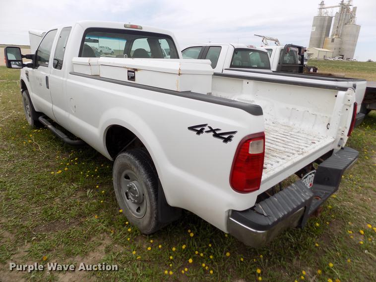 image for item FG9398 2008 Ford F250 Super Duty XL SuperCab pickup truck