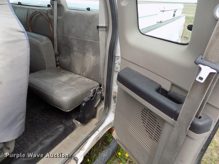 image for item FG9398 2008 Ford F250 Super Duty XL SuperCab pickup truck