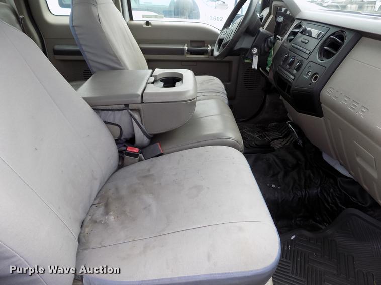 image for item FG9398 2008 Ford F250 Super Duty XL SuperCab pickup truck