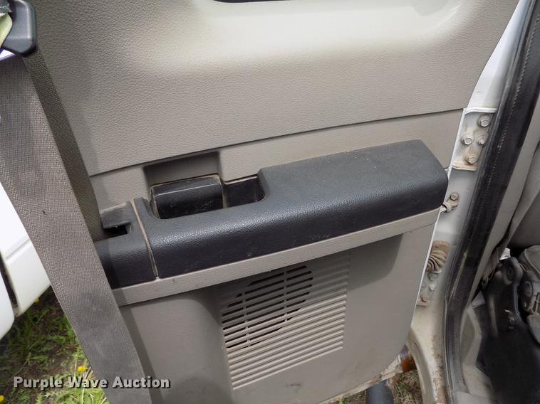 image for item FG9398 2008 Ford F250 Super Duty XL SuperCab pickup truck