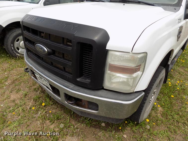 image for item FG9398 2008 Ford F250 Super Duty XL SuperCab pickup truck