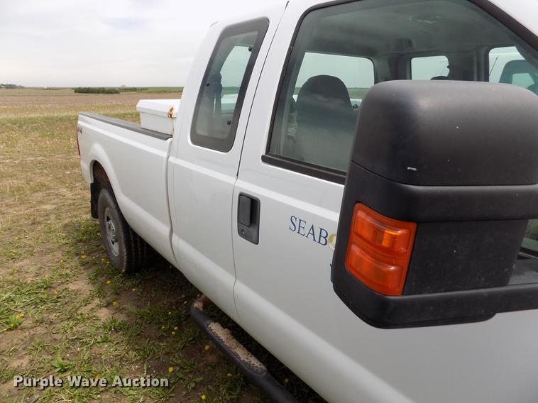 image for item FG9398 2008 Ford F250 Super Duty XL SuperCab pickup truck