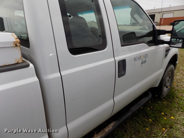 image for item FG9398 2008 Ford F250 Super Duty XL SuperCab pickup truck