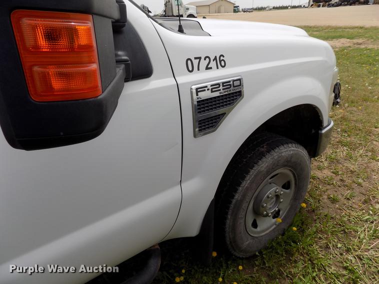 image for item FG9398 2008 Ford F250 Super Duty XL SuperCab pickup truck