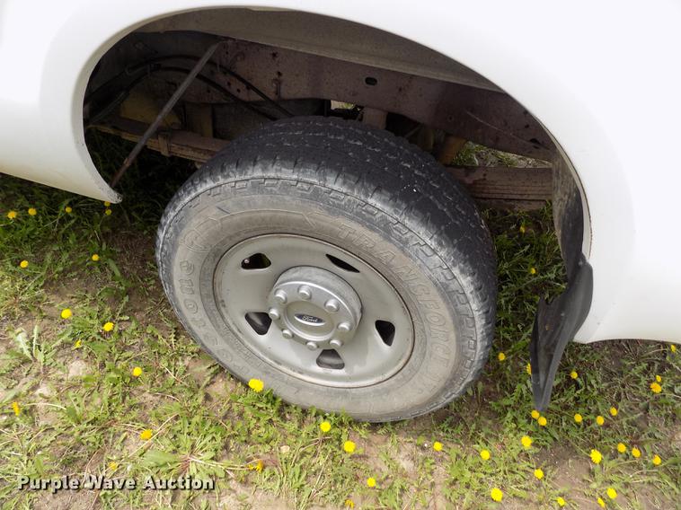 image for item FG9398 2008 Ford F250 Super Duty XL SuperCab pickup truck