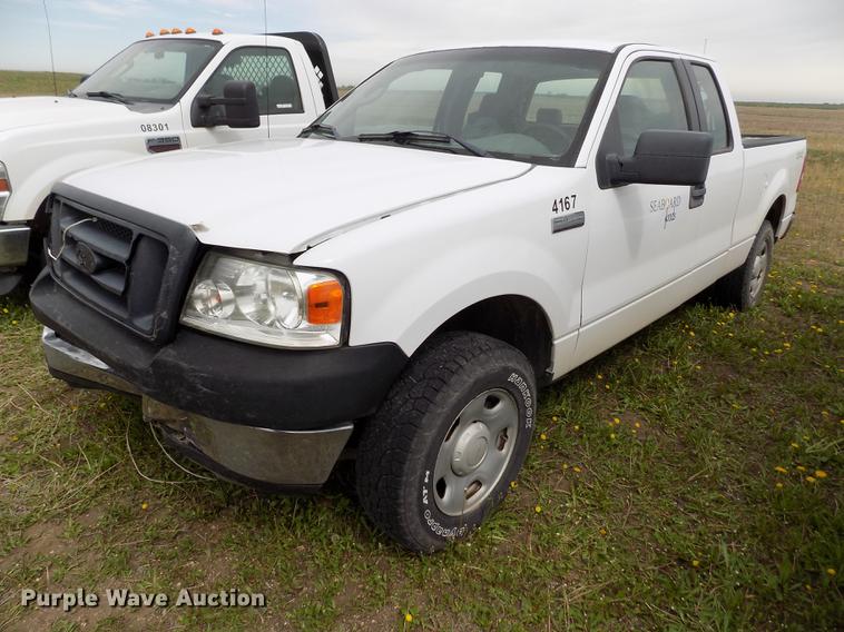 image for item FG9399 2005 Ford F150 XL SuperCab pickup truck