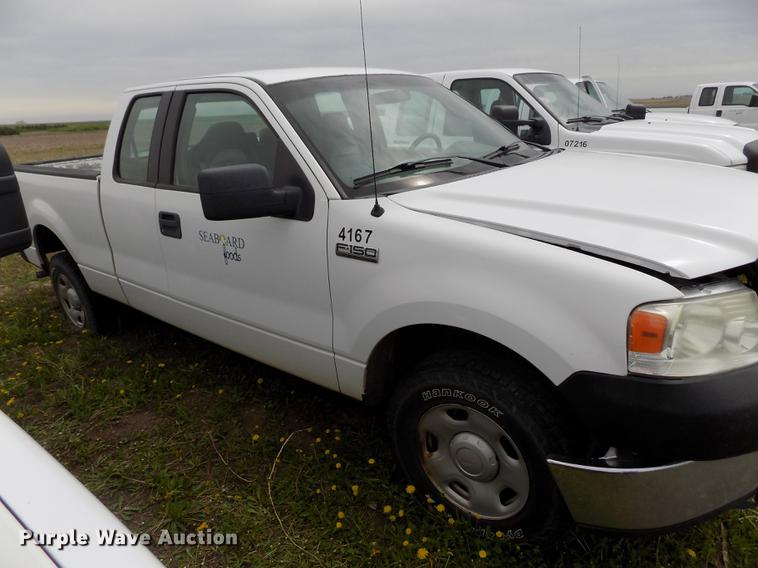 image for item FG9399 2005 Ford F150 XL SuperCab pickup truck