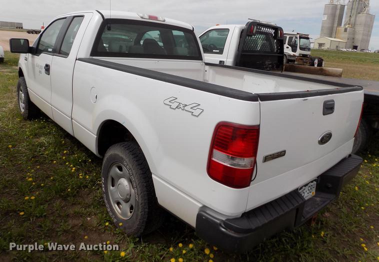 image for item FG9399 2005 Ford F150 XL SuperCab pickup truck