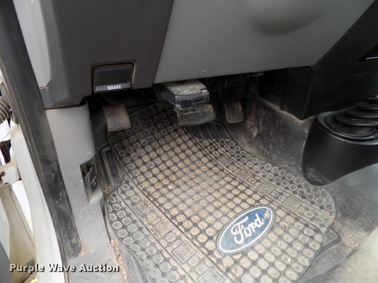 image for item FG9399 2005 Ford F150 XL SuperCab pickup truck