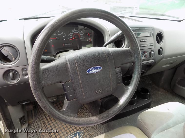 image for item FG9399 2005 Ford F150 XL SuperCab pickup truck