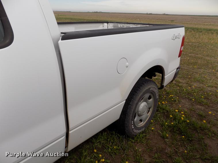 image for item FG9399 2005 Ford F150 XL SuperCab pickup truck