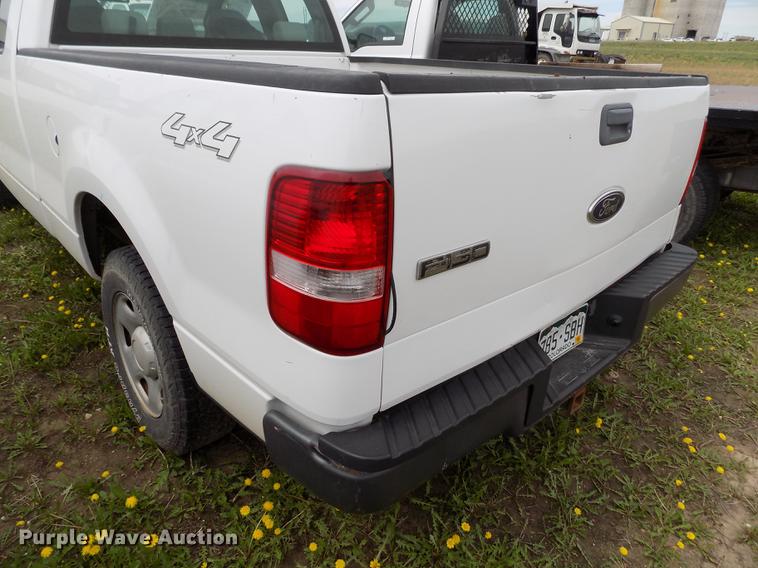image for item FG9399 2005 Ford F150 XL SuperCab pickup truck