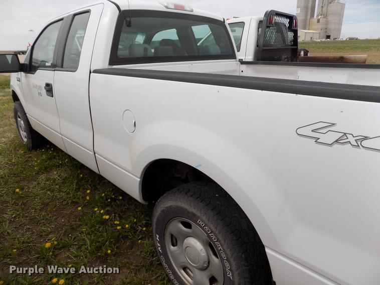 image for item FG9399 2005 Ford F150 XL SuperCab pickup truck