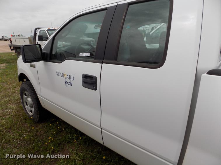 image for item FG9399 2005 Ford F150 XL SuperCab pickup truck