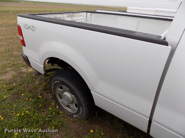 image for item FG9399 2005 Ford F150 XL SuperCab pickup truck