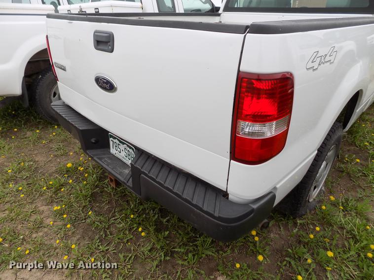 image for item FG9399 2005 Ford F150 XL SuperCab pickup truck