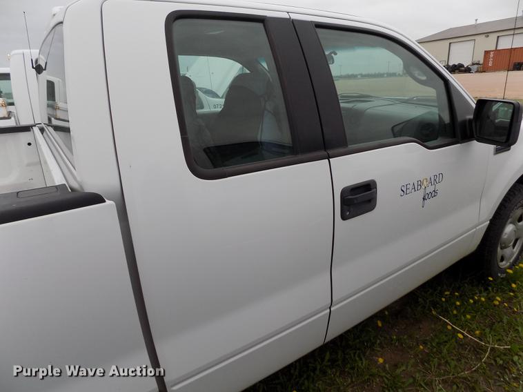 image for item FG9399 2005 Ford F150 XL SuperCab pickup truck