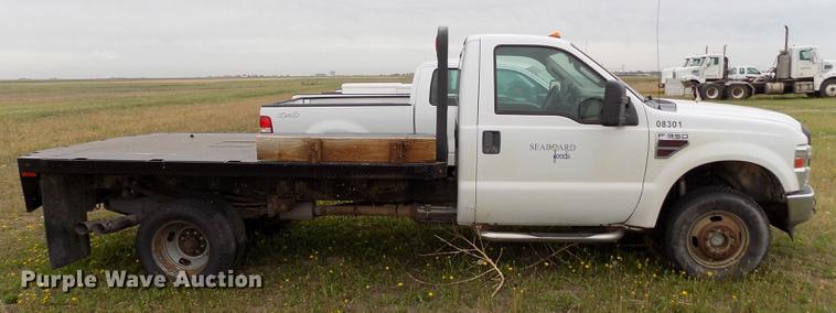 image for item FG9400 2008 Ford F350 Super Duty XL flatbed pickup truck