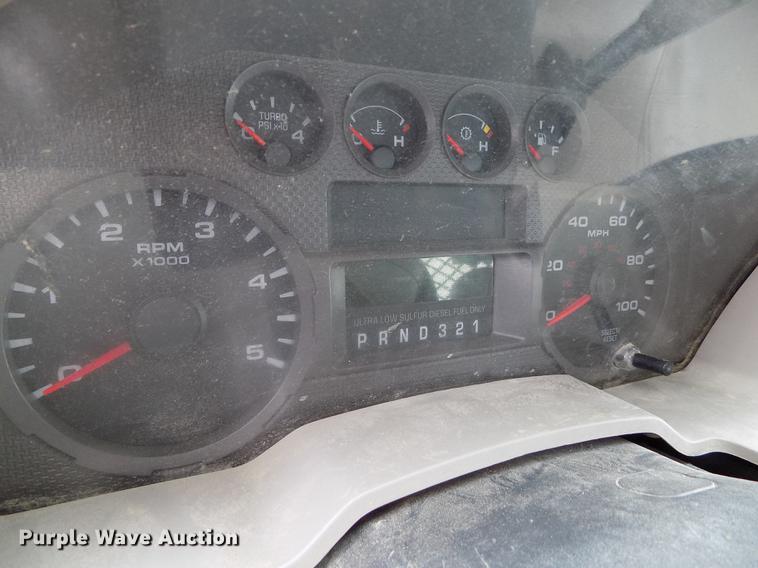 image for item FG9400 2008 Ford F350 Super Duty XL flatbed pickup truck